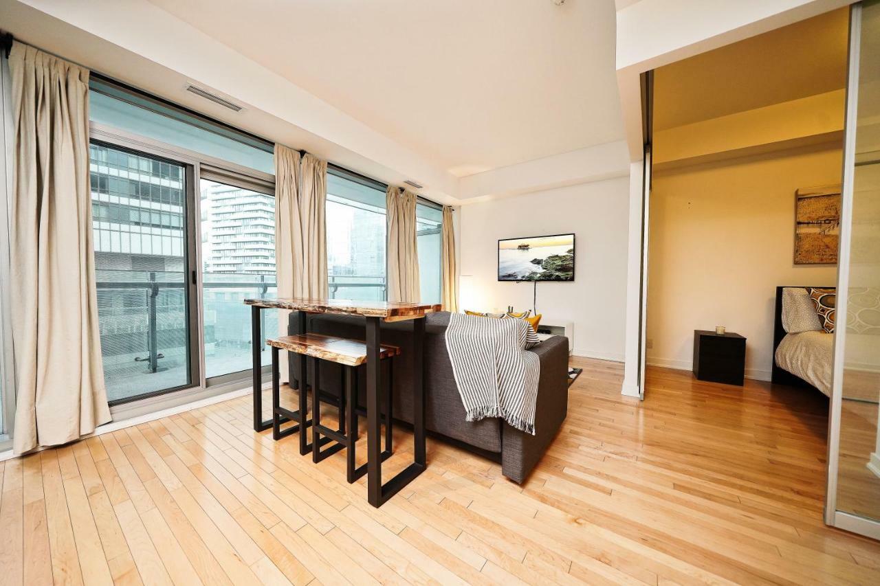 The York Boutique Suites Toronto Eksteriør bilde